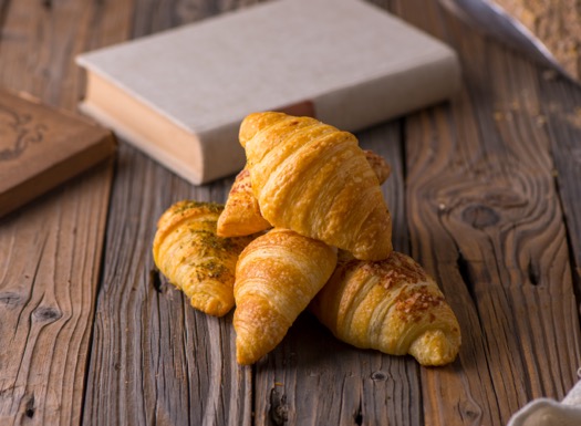 Mini White Croissant ميني كرواسون أبيض